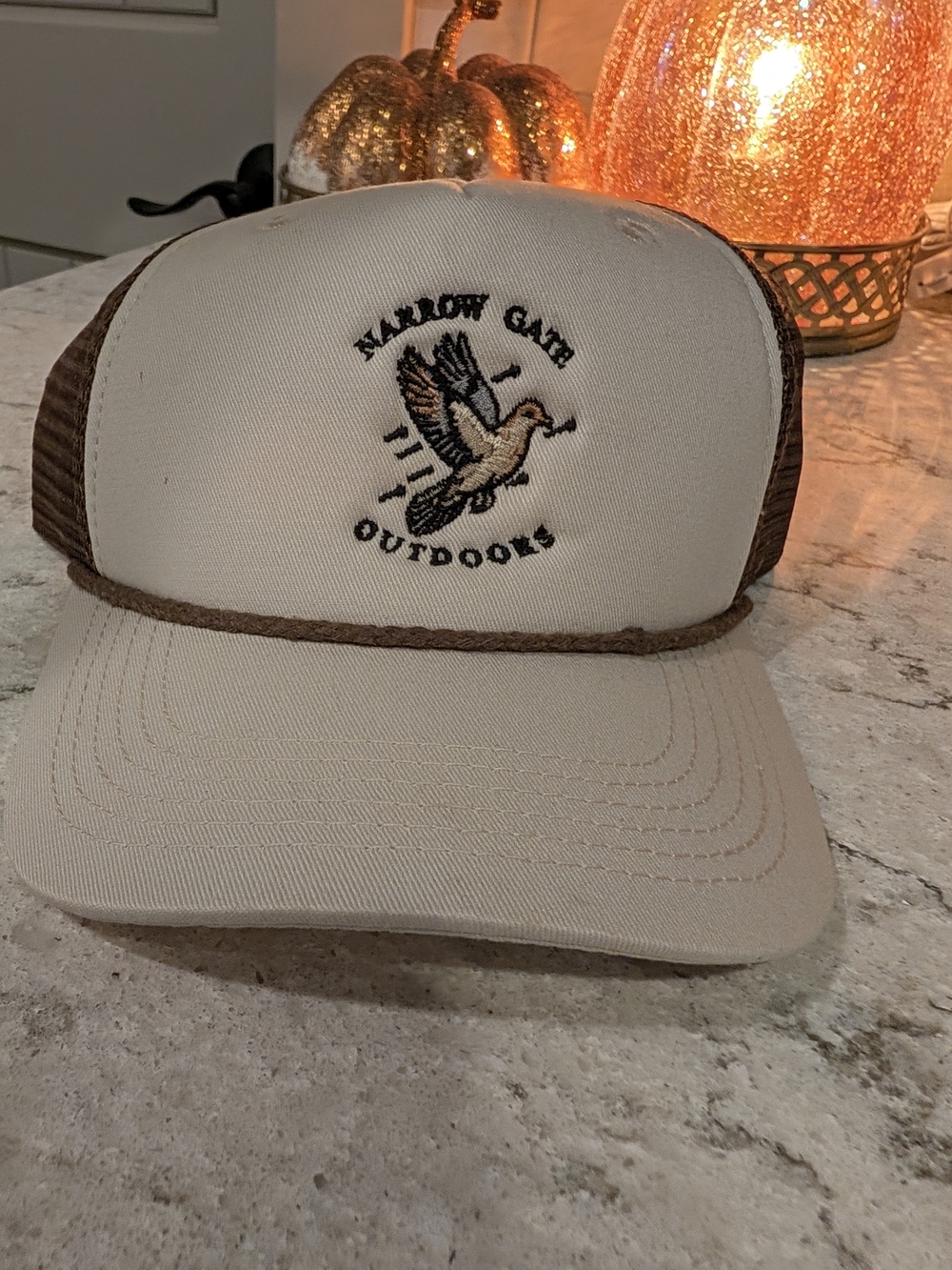 Men’s Beige and Brown Trucker Hat
